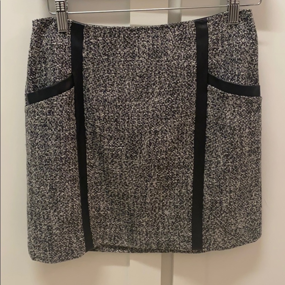 Skirt with faux leather accents